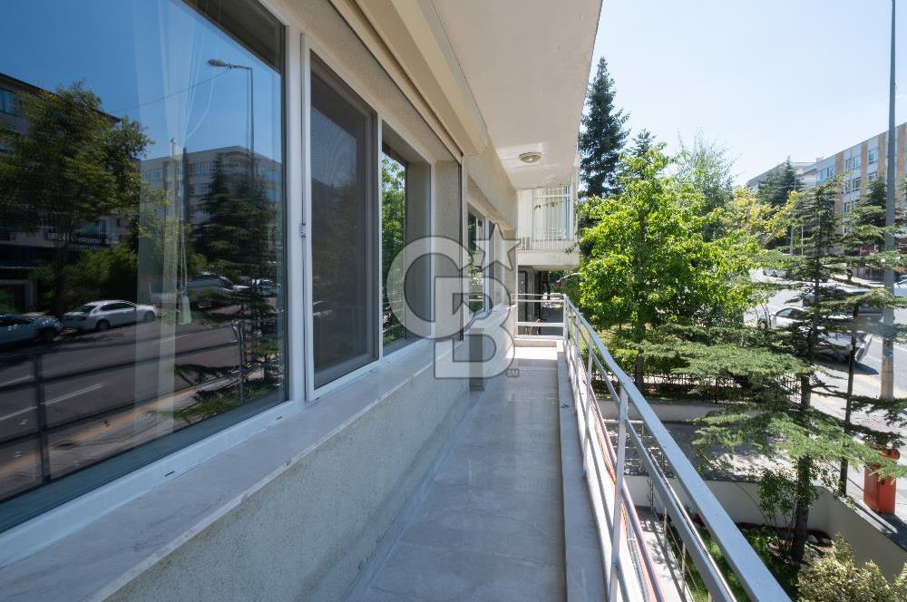 Cinnah Cadde Üzerinde Atakule'ye Komşu 2+1 Kiralık Ofis