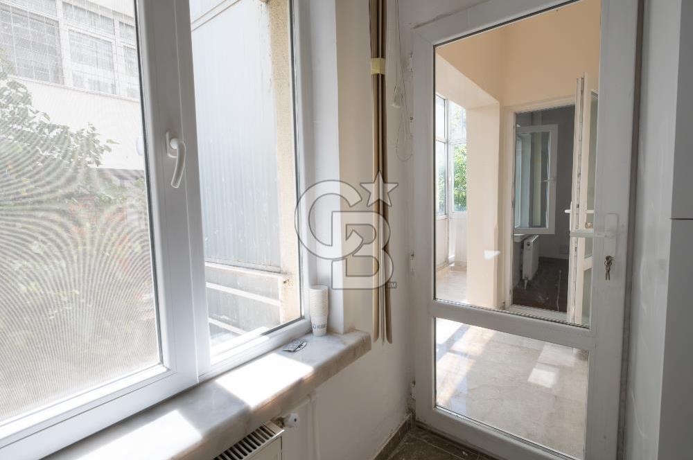 Cinnah Cadde Üzerinde Atakule'ye Komşu 2+1 Kiralık Ofis