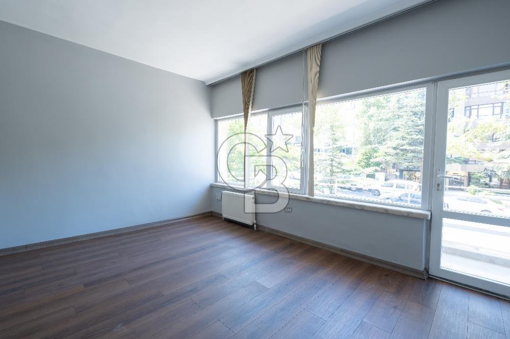Cinnah Cadde Üzerinde Atakule'ye Komşu 2+1 Kiralık Ofis