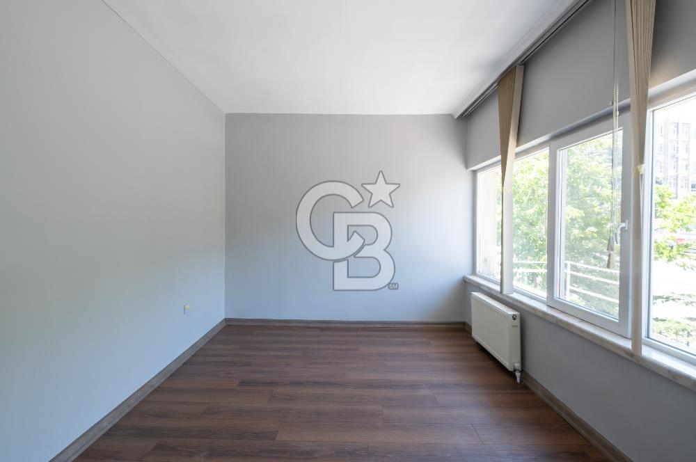 Cinnah Cadde Üzerinde Atakule'ye Komşu 2+1 Kiralık Ofis