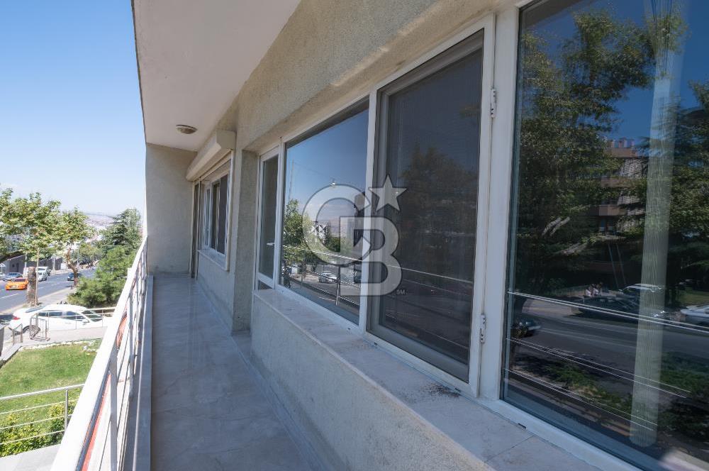 Cinnah Cadde Üzerinde Atakule'ye Komşu 2+1 Kiralık Ofis