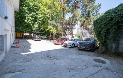 Cinnah Cadde Üzerinde Atakule'ye Komşu 2+1 Kiralık Ofis