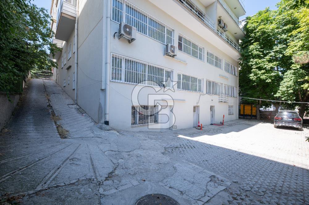 Cinnah Cadde Üzerinde Atakule'ye Komşu 2+1 Kiralık Ofis