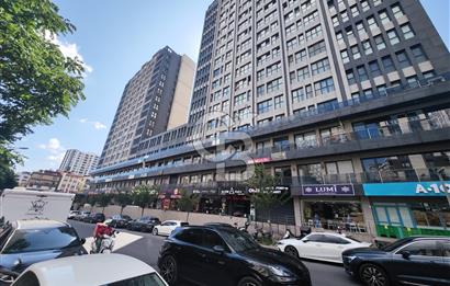 Finans Merkezine 600m 7/24 Güvenlikli Manzaralı Modern Şık