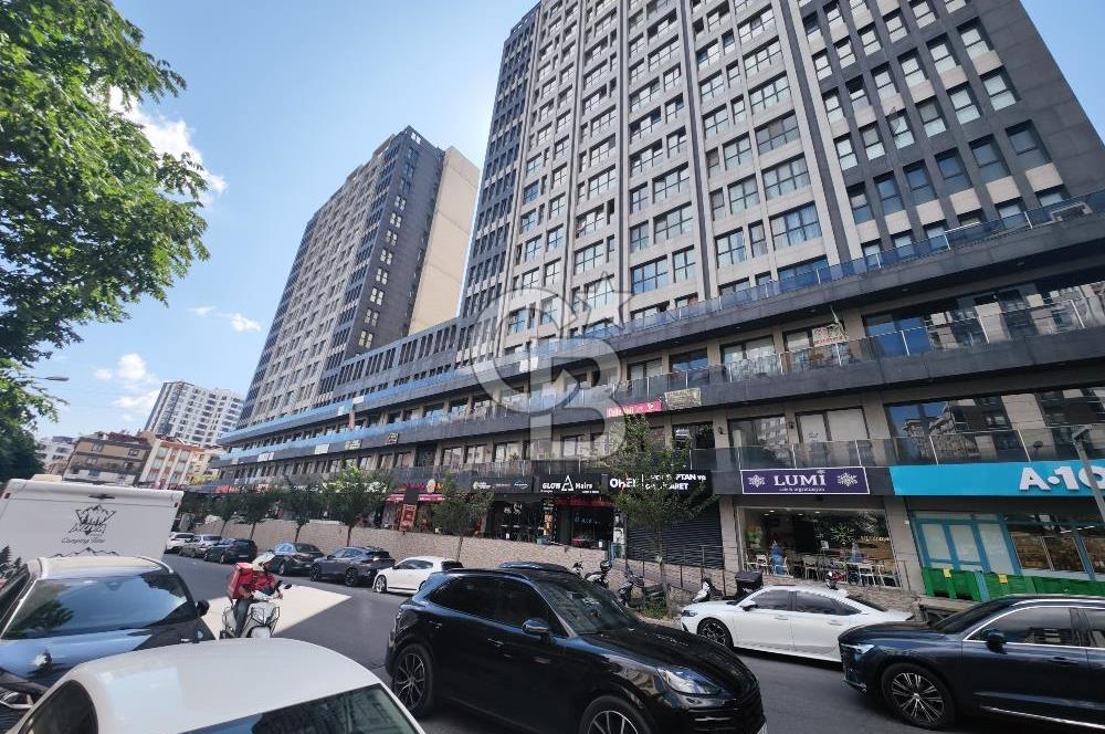 Finans Merkezine 600m 7/24 Güvenlikli Manzaralı Modern Şık