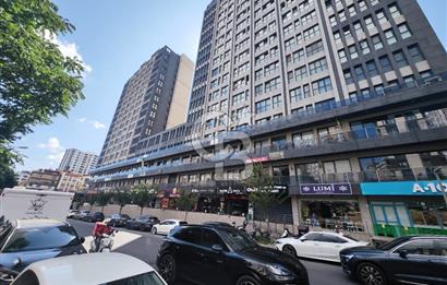 Finans Merkezine 600m 7/24 Güvenlikli Manzaralı Modern Şık