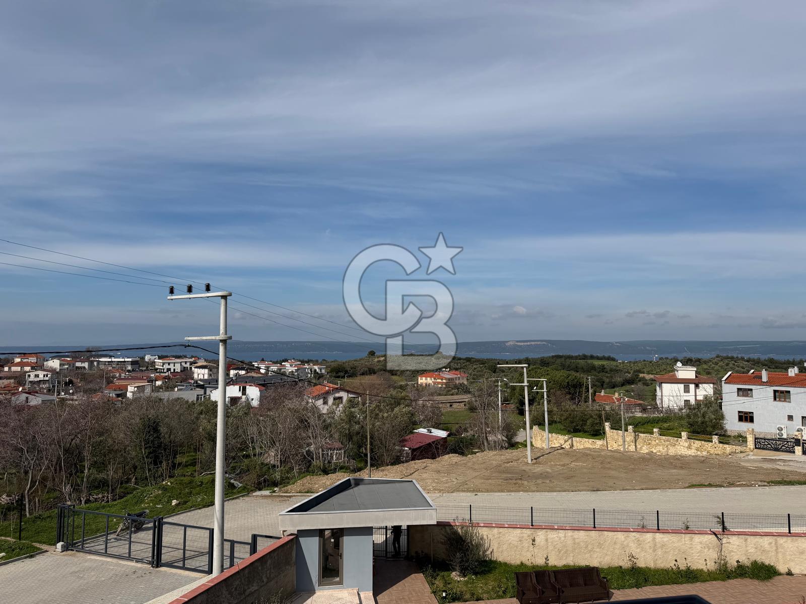 ÇANAKKALE MERKEZ ÇINARLI FULL BOĞAZ MANZARALI SATILIK 4+1 VİLLA