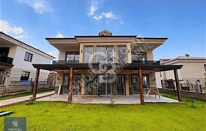 COLDWELL BANKER'den SİTE İÇERİSİNDE EŞYALI KİRALIK LÜKS VİLLA
