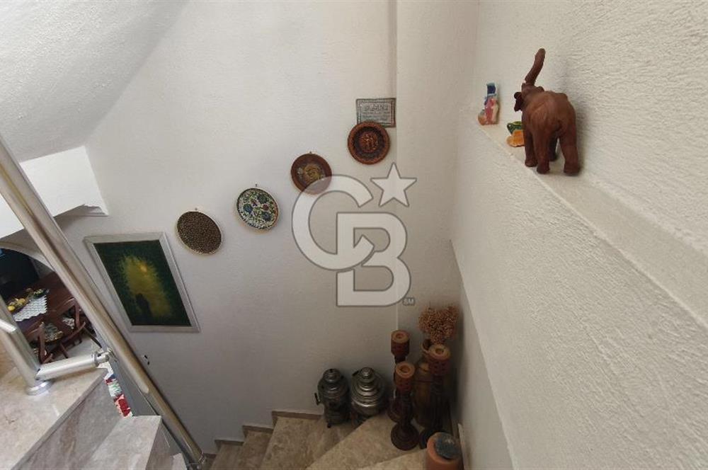 Gömeç Karaağaç'ta Köşe Konumda Deniz Manzaralı 4+1 Villa