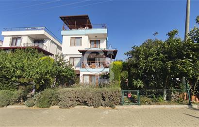 Gömeç Karaağaç'ta Köşe Konumda Deniz Manzaralı 4+1 Villa