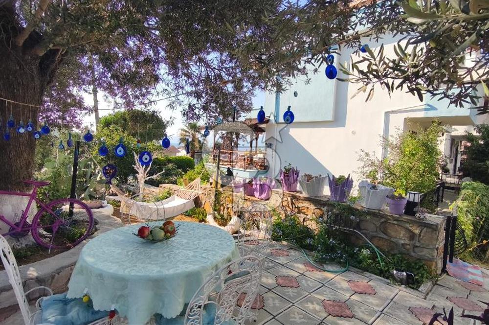 Gömeç Karaağaç'ta Köşe Konumda Deniz Manzaralı 4+1 Villa