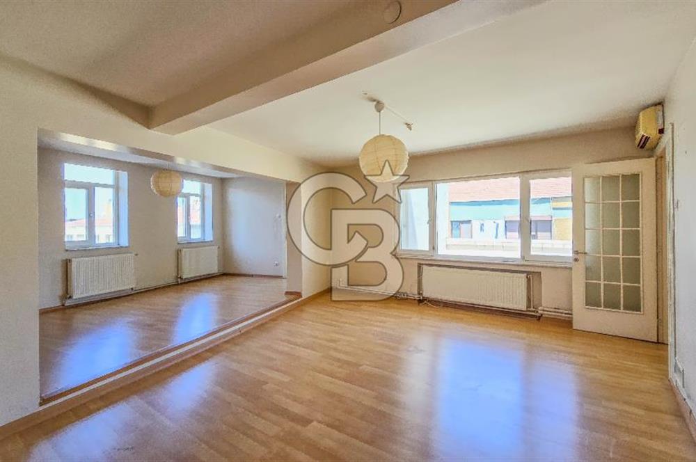 ŞİŞLİ MERKEZDE ASANSÖRLÜ BİNADA KİRALIK TERAS KATI DAİRE