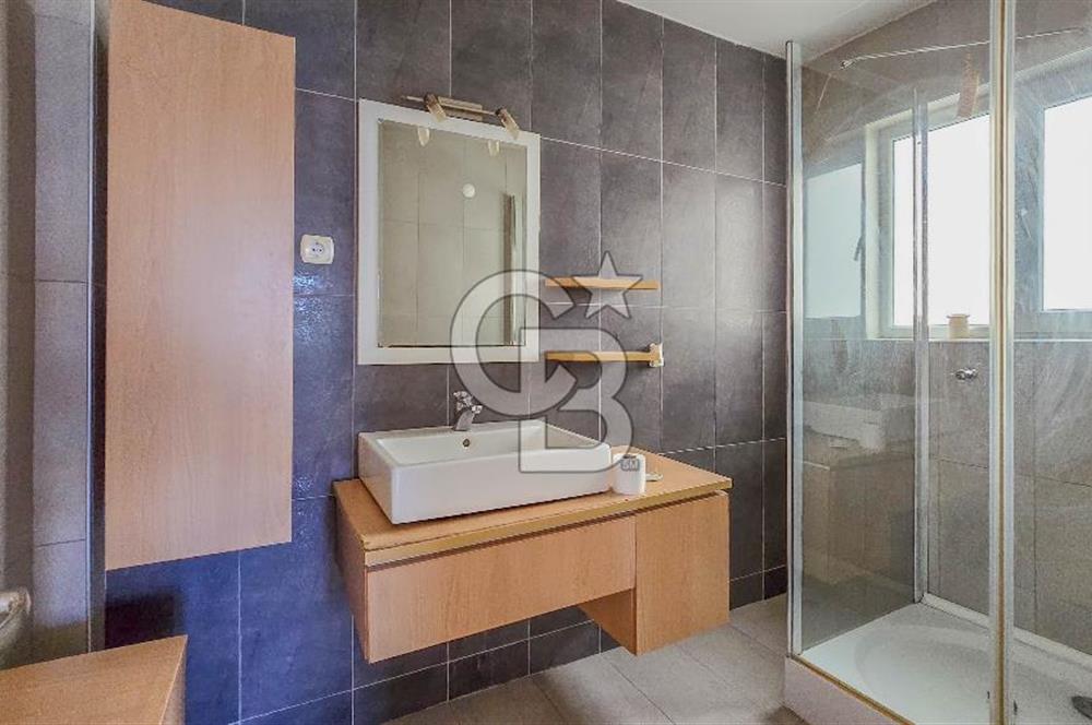 ŞİŞLİ MERKEZDE ASANSÖRLÜ BİNADA KİRALIK TERAS KATI DAİRE