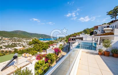 Bodrum Torba Satılık Tripleks Deniz Manzaralı Villa
