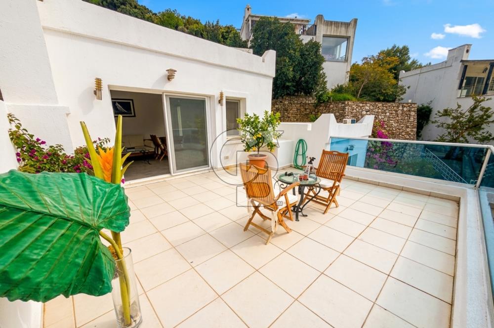 Bodrum Torba Satılık Tripleks Deniz Manzaralı Villa