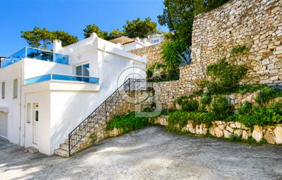 Bodrum Torba Satılık Tripleks Deniz Manzaralı Villa