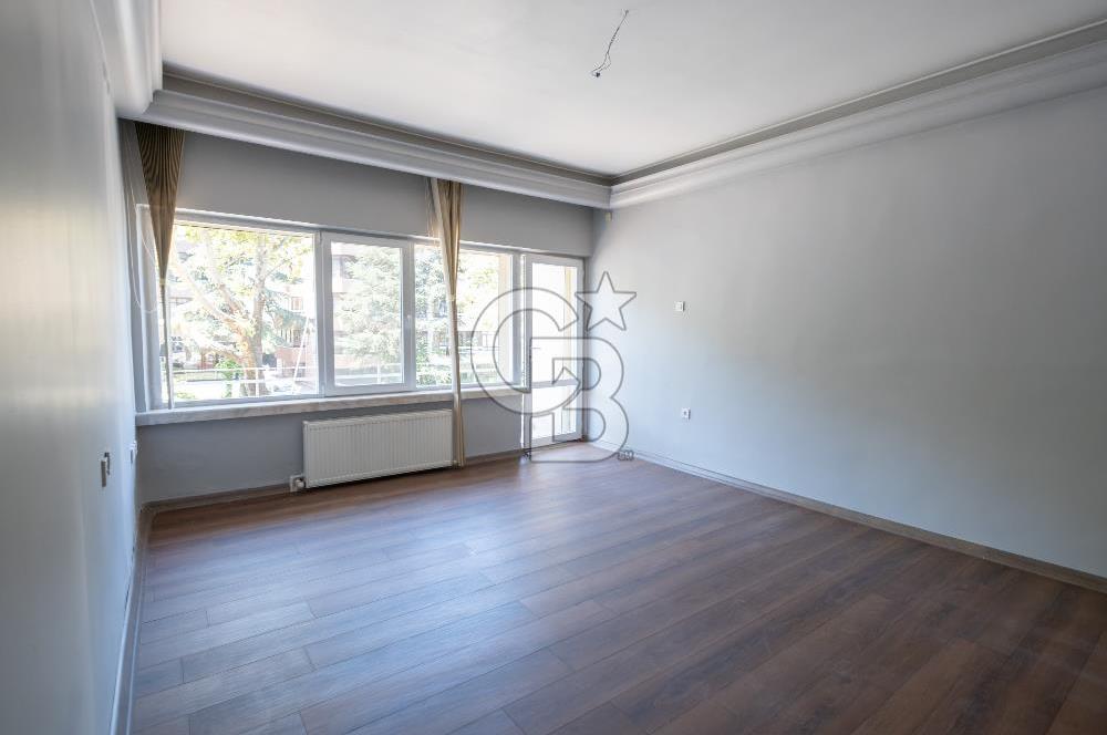 Cinnah Cadde Üzerinde Atakule'ye Komşu 2+1 Kiralık Ofis