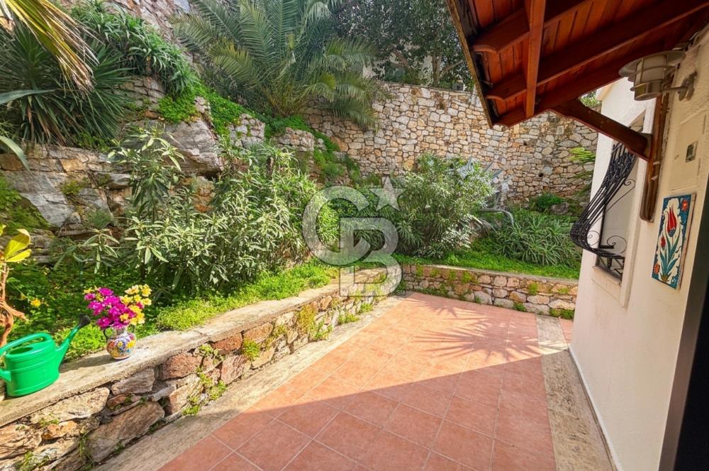 Bodrum Torba Satılık Tripleks Deniz Manzaralı Villa