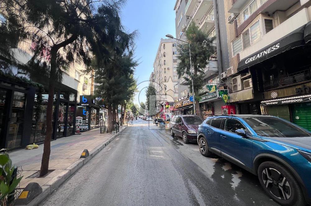 BORNOVA KÜÇÜKPARK SÜVARİ CAD. SATILIK 3+1 DAİRE