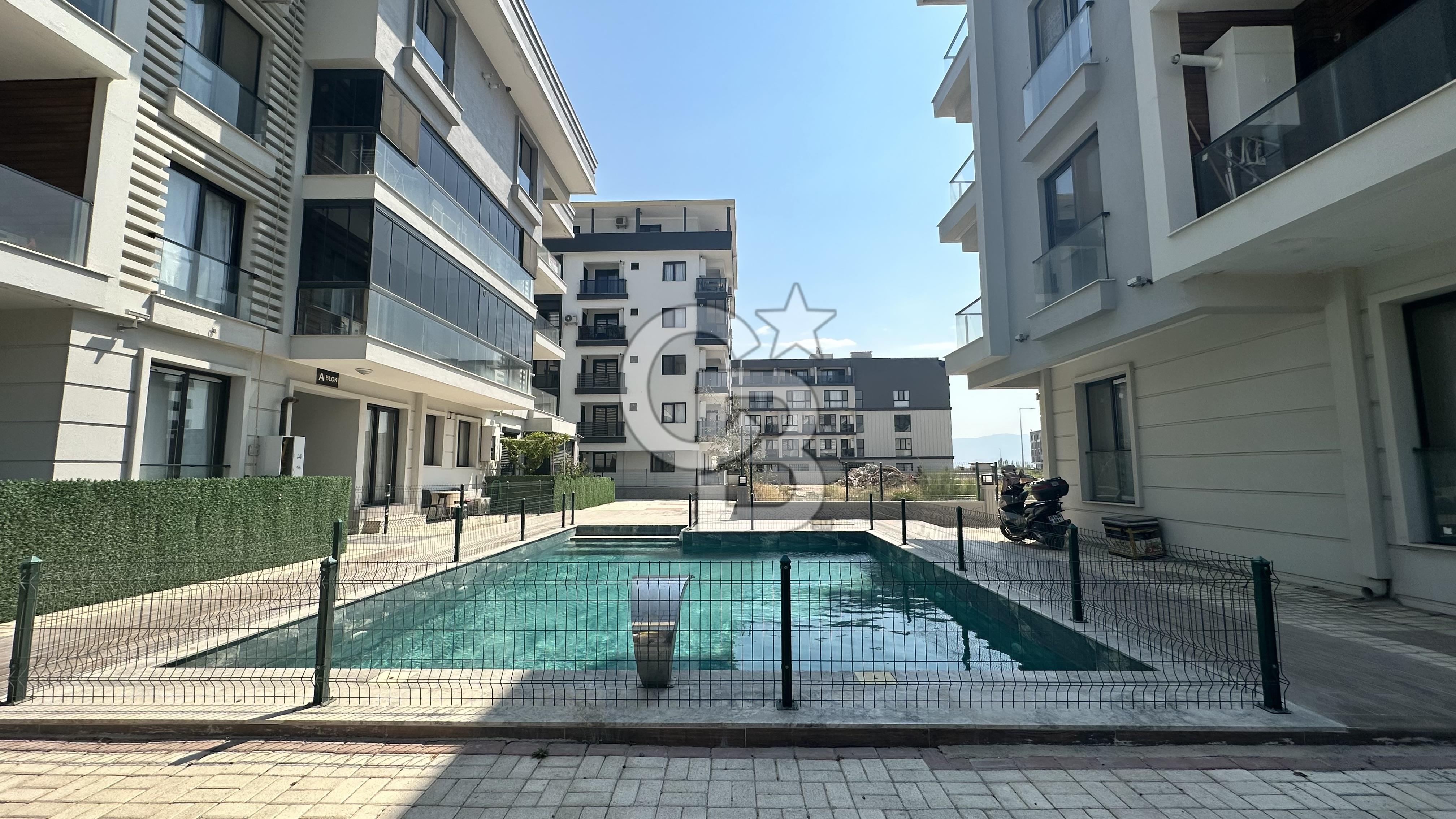 MENEMEN SEYREK İMPERİUM SİTESİ SATILIK 1+1 DAİRE
