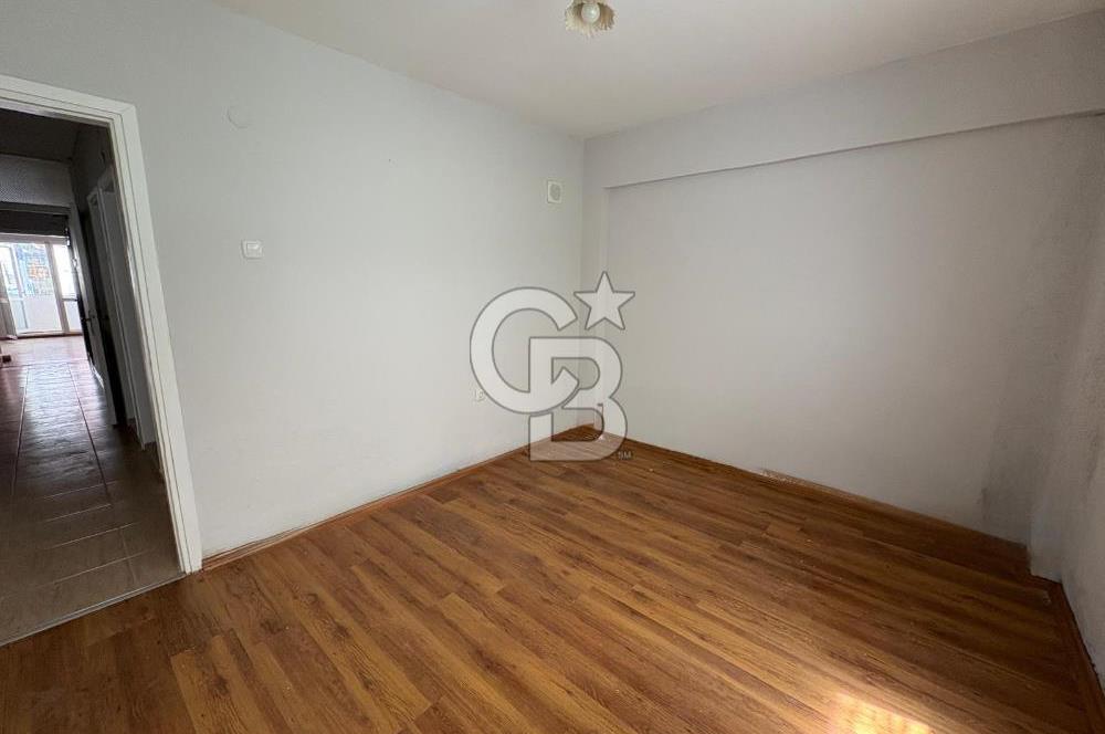 Bostanlının Merkezinde Bahçeli Kiralık 3+1