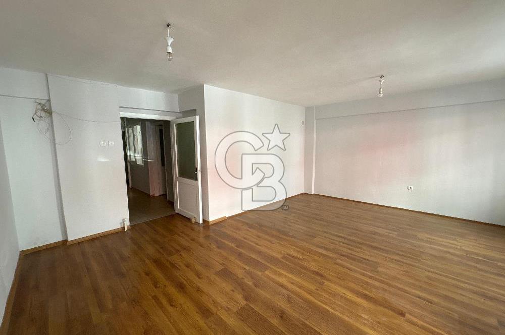 Bostanlının Merkezinde Bahçeli Kiralık 3+1