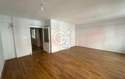 Bostanlının Merkezinde Bahçeli Kiralık 3+1