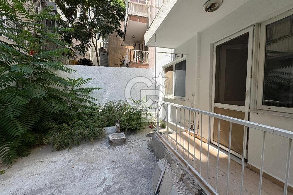 Bostanlının Merkezinde Bahçeli Kiralık 3+1