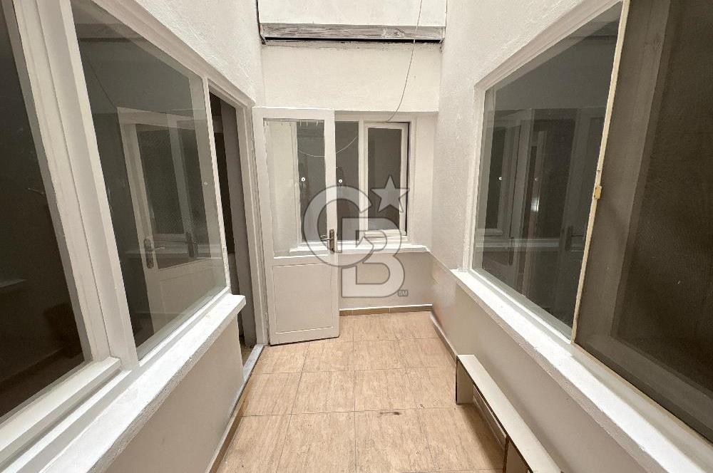 Bostanlının Merkezinde Bahçeli Kiralık 3+1