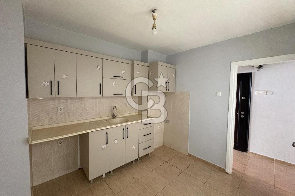 Bostanlının Merkezinde Bahçeli Kiralık 3+1