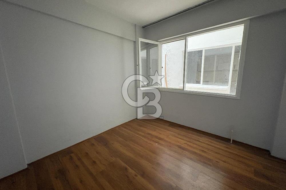 Bostanlının Merkezinde Bahçeli Kiralık 3+1
