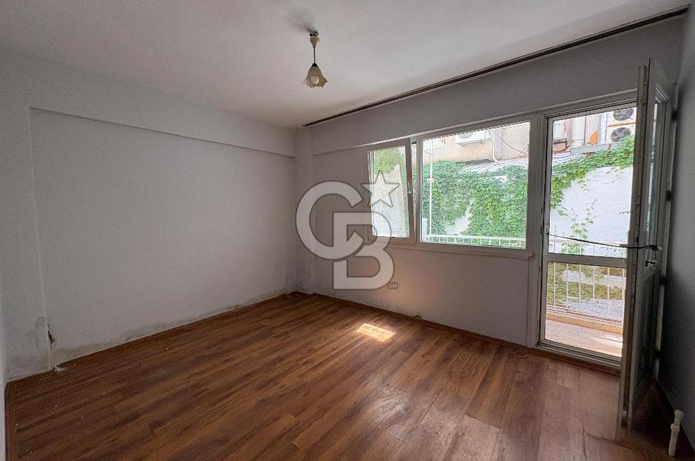 Bostanlının Merkezinde Bahçeli Kiralık 3+1