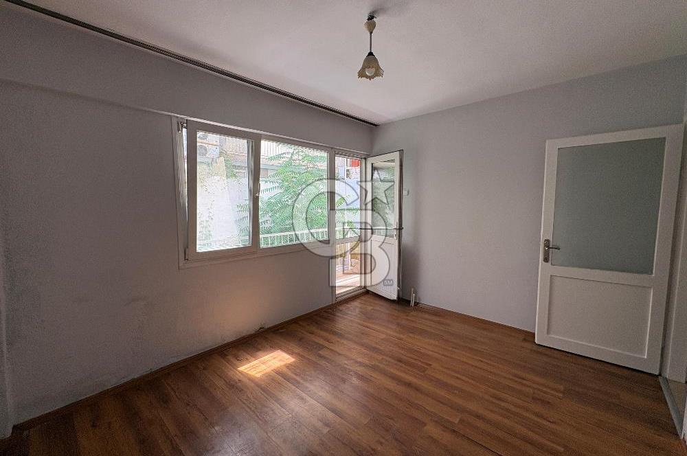 Bostanlının Merkezinde Bahçeli Kiralık 3+1