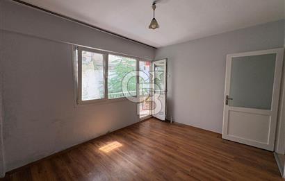 Bostanlının Merkezinde Bahçeli Kiralık 3+1