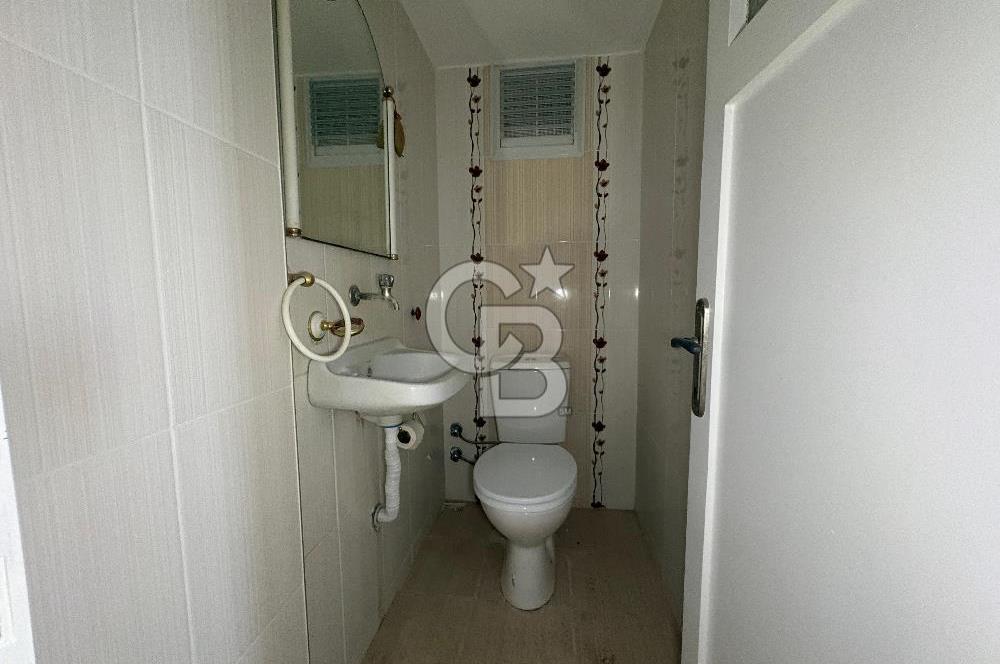 Bostanlının Merkezinde Bahçeli Kiralık 3+1