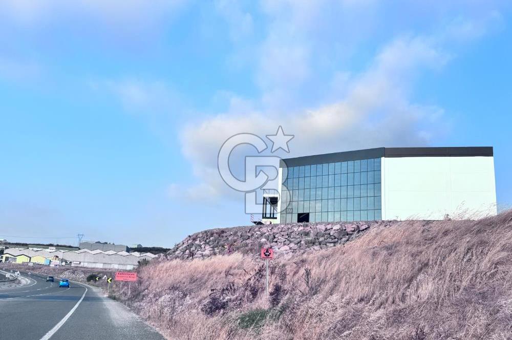 CB KİNG'DEN ATATEPE SANAYİ SİTESİ'NDE 1050m² KİRALIK İŞ YERİ