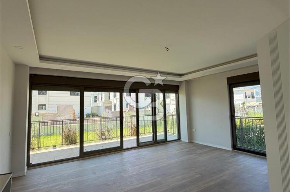 Döşemealtı Düzlerçamında 2+1 Lüks Bahçe Katı Satılık Daire