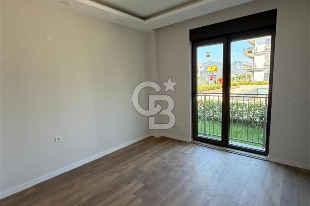 Döşemealtı Düzlerçamında 2+1 Lüks Bahçe Katı Satılık Daire