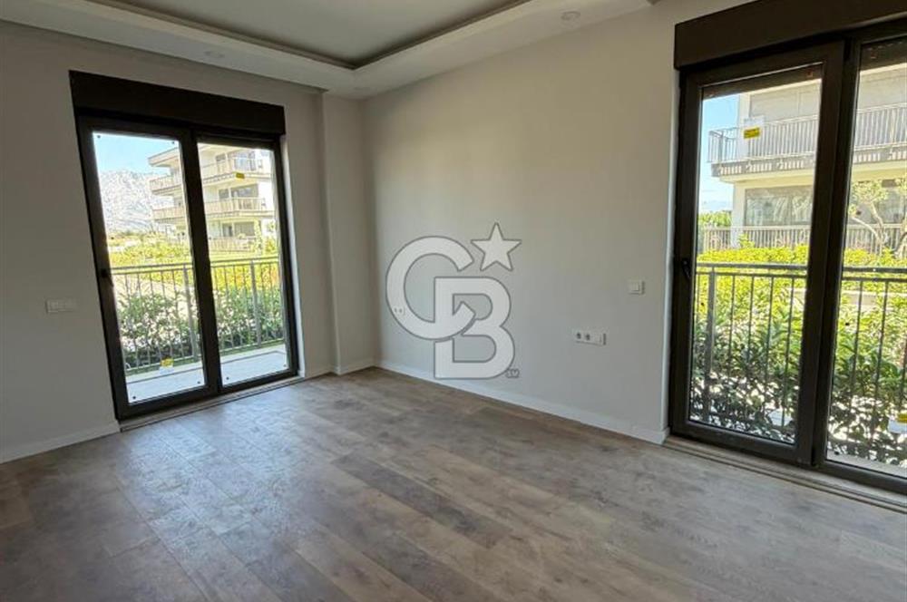 Döşemealtı Düzlerçamında 2+1 Lüks Bahçe Katı Satılık Daire