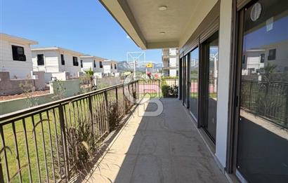 Döşemealtı Düzlerçamında 2+1 Lüks Bahçe Katı Satılık Daire