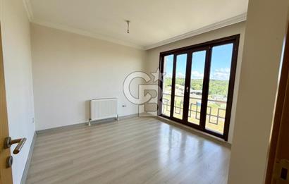 Alemdağ çatalmeşe mah en üst katta satılık 1+1 dairemiz yeni sahibini bekliyor