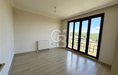 Alemdağ çatalmeşe mah en üst katta satılık 1+1 dairemiz yeni sahibini bekliyor