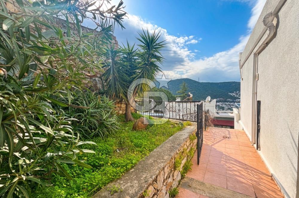 Bodrum Torba Satılık Tripleks Deniz Manzaralı Villa