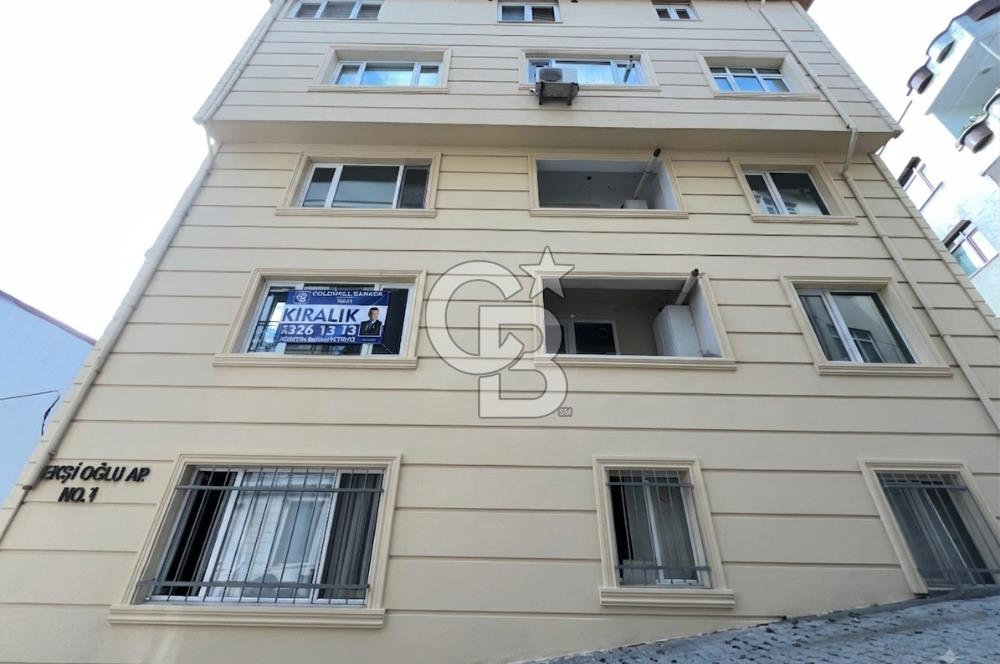 Üsküdar Merkez'de İçi Sıfır Masrafsız Balkonlu Ara Kat 3+1 Daire