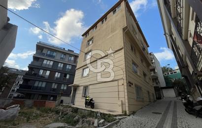 Üsküdar Merkez'de İçi Sıfır Masrafsız Balkonlu Ara Kat 3+1 Daire