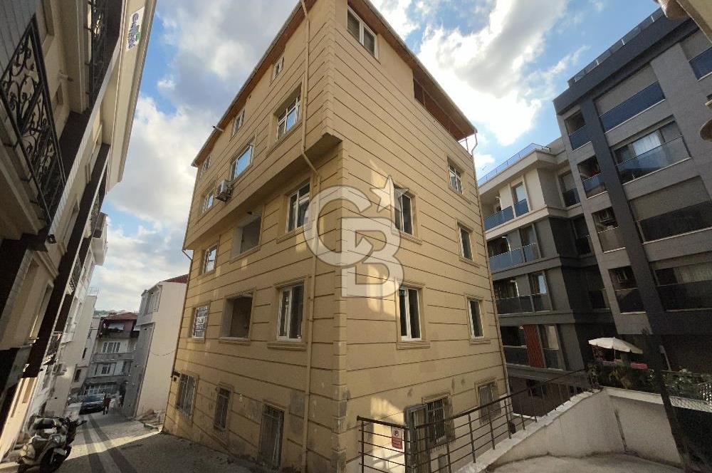 Üsküdar Merkez'de İçi Sıfır Masrafsız Balkonlu Ara Kat 3+1 Daire