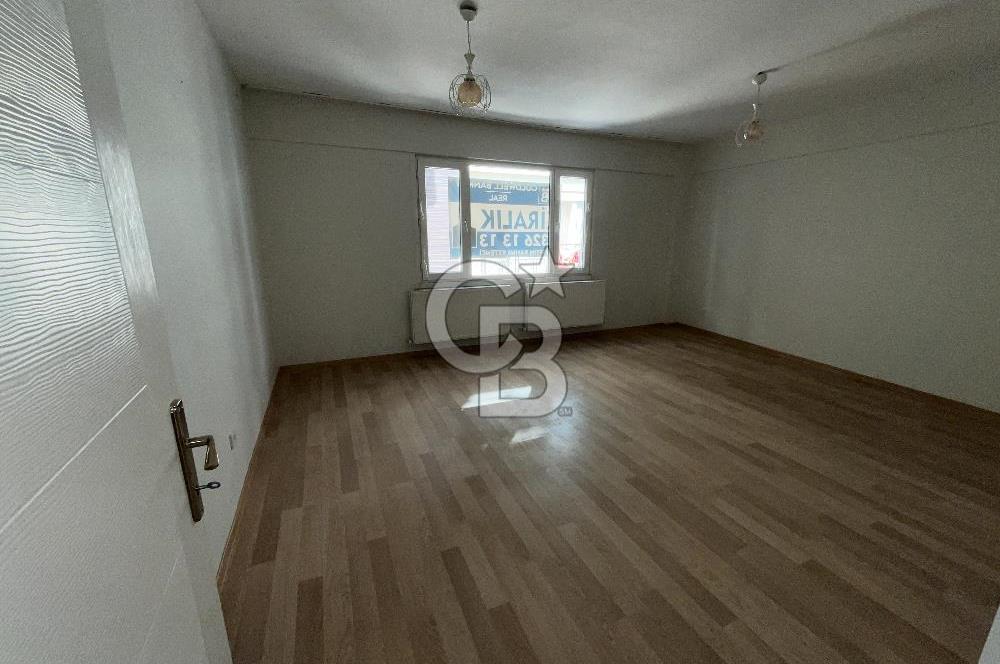 Üsküdar Merkez'de İçi Sıfır Masrafsız Balkonlu Ara Kat 3+1 Daire