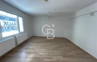 Üsküdar Merkez'de İçi Sıfır Masrafsız Balkonlu Ara Kat 3+1 Daire