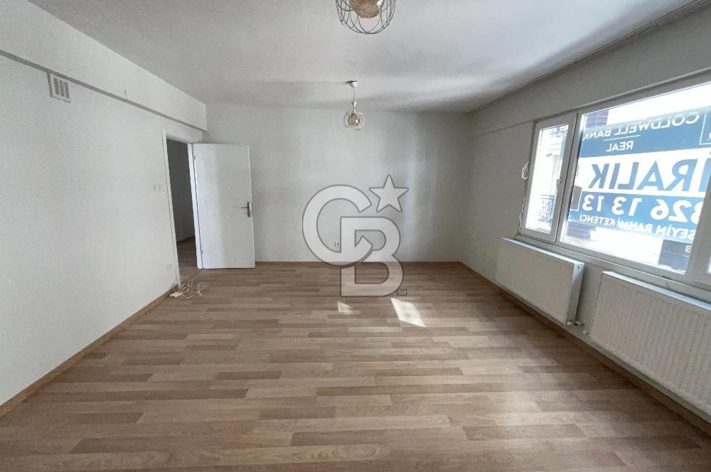 Üsküdar Merkez'de İçi Sıfır Masrafsız Balkonlu Ara Kat 3+1 Daire