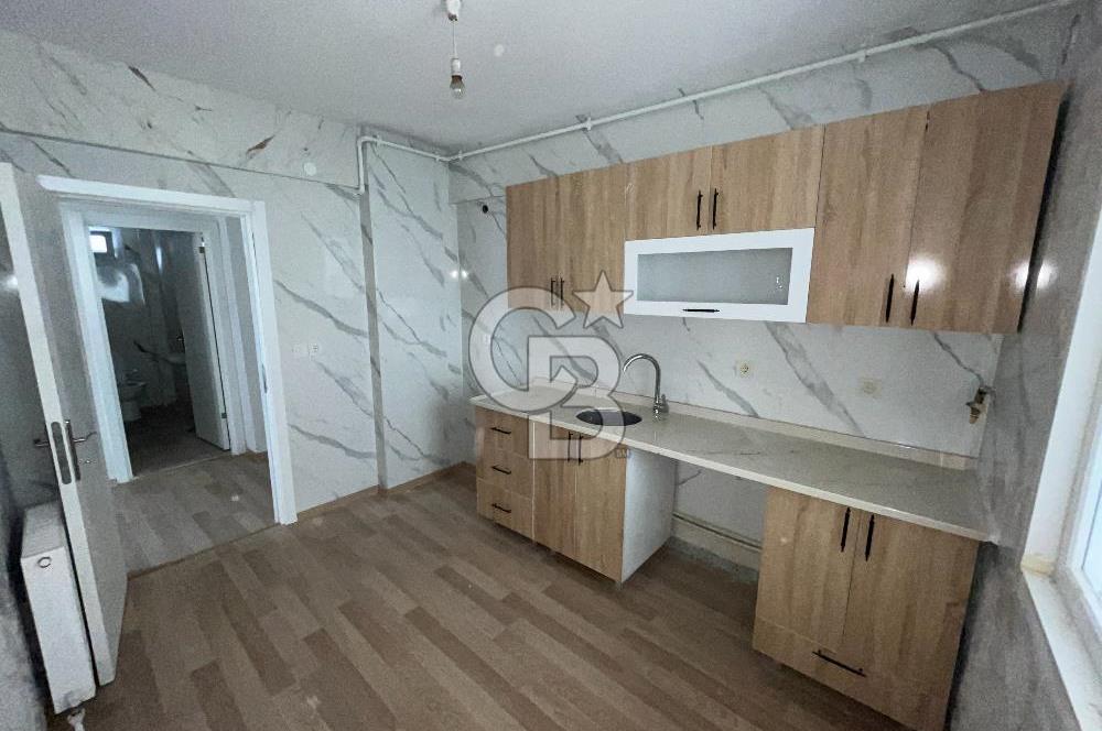 Üsküdar Merkez'de İçi Sıfır Masrafsız Balkonlu Ara Kat 3+1 Daire